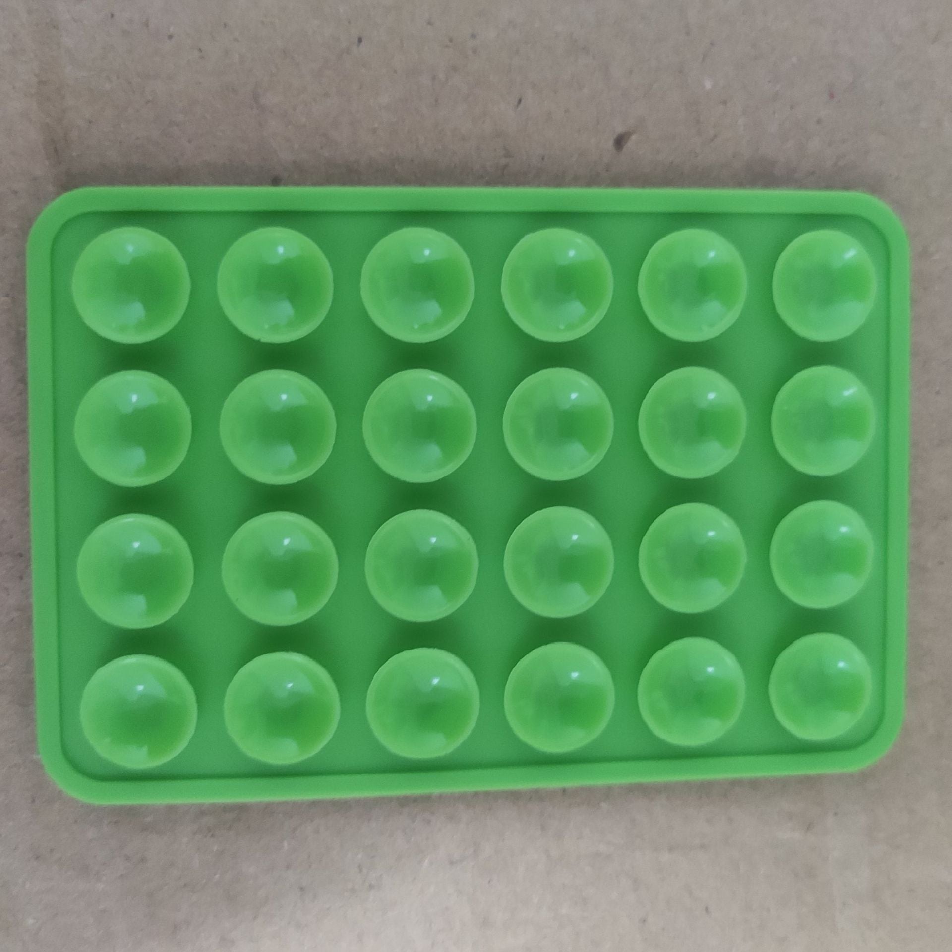 Verdickte Silikon 24-körnige quadratische Handy-Tablet-Computer-Tasche Universal-Saugnapf