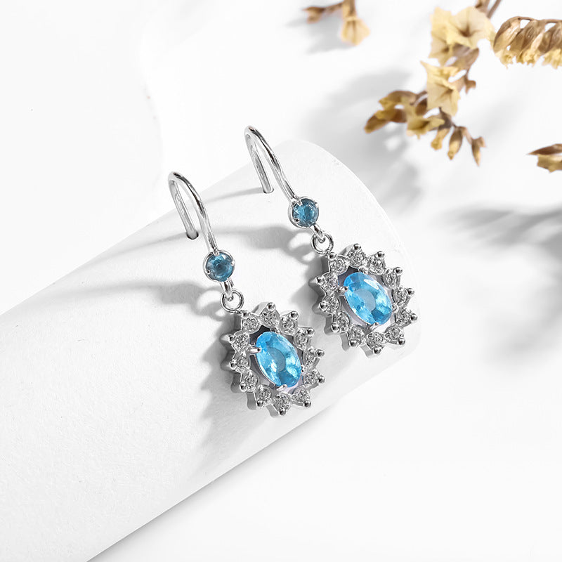 Edelstahl-Ohrringe mit Zirkonia – Herz trifft Stil.