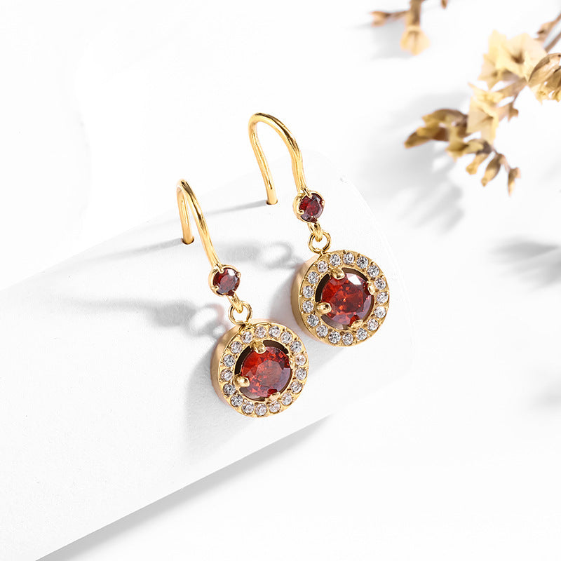 Edelstahl-Ohrringe mit Zirkonia – Herz trifft Stil.