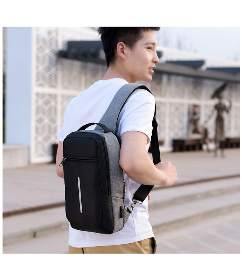 Smart & Sicher: Brusttasche mit USB-Ladefunktion