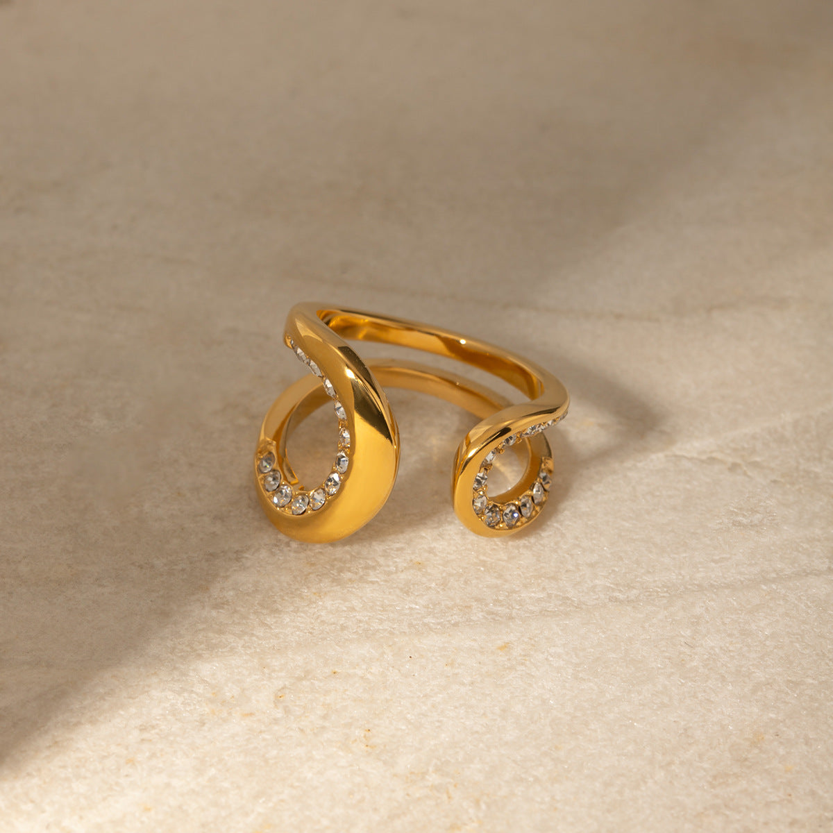 Sylischer Ring Athen, 18K vergoldet, mit Glasssteinen,