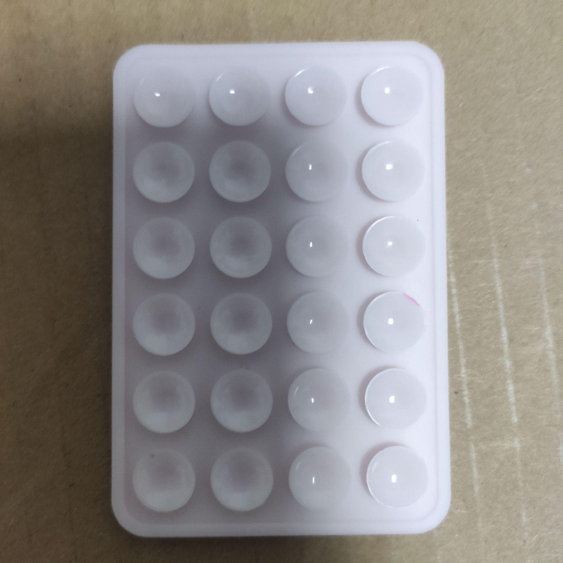 Verdickte Silikon 24-körnige quadratische Handy-Tablet-Computer-Tasche Universal-Saugnapf