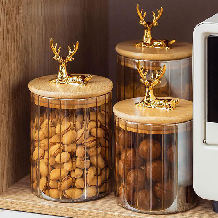 Vorratsdose mit Gold-Hirsch