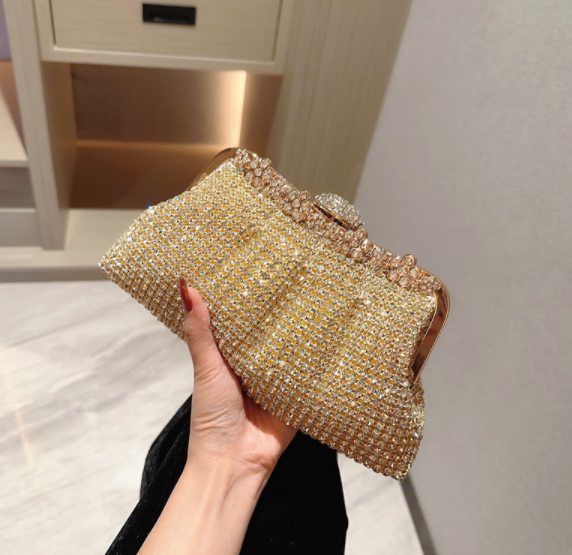 Wasser Diamant Clutch